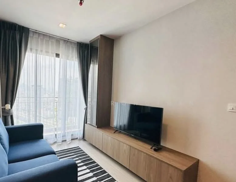 2 Bedroom condo in Life Sathorn Sierra