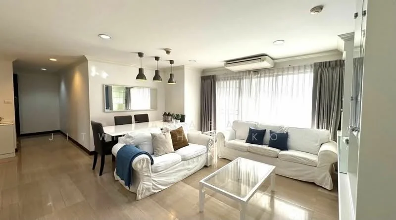 3 Bedroom condo in Richmond Palace