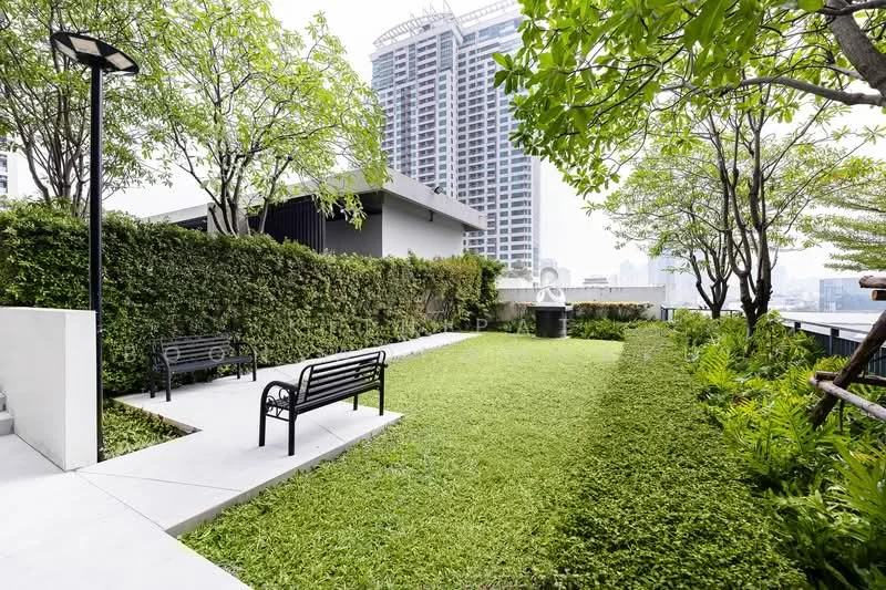 2 Bedroom condo in Aspire Sukhumvit-Rama 4