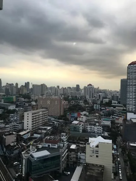 2 Bedroom condo in Siri At Sukhumvit