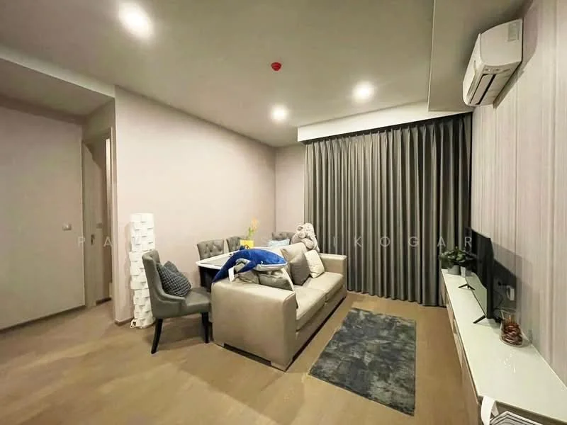 2 Bedroom condo in Park Origin Phayathai