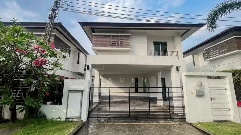 3 Bedroom condo in Nirvana Beyond Lite Rama 9