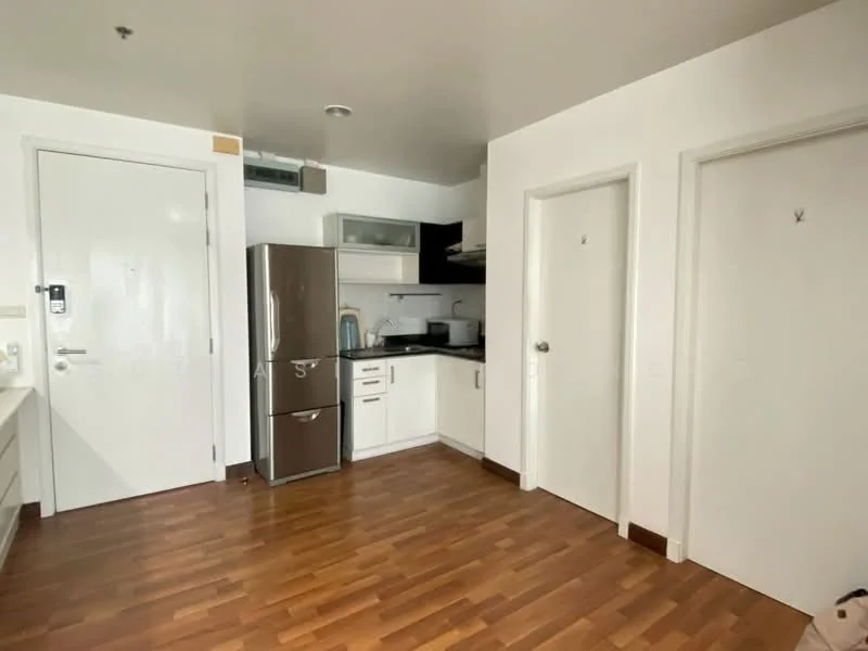 1 Bedroom condo in Centric Scene Phaholyothin 9