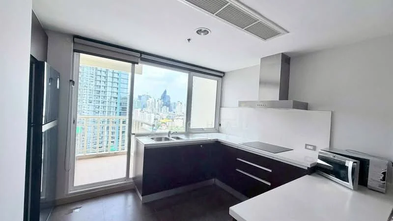 2 Bedroom condo in 59 Heritage