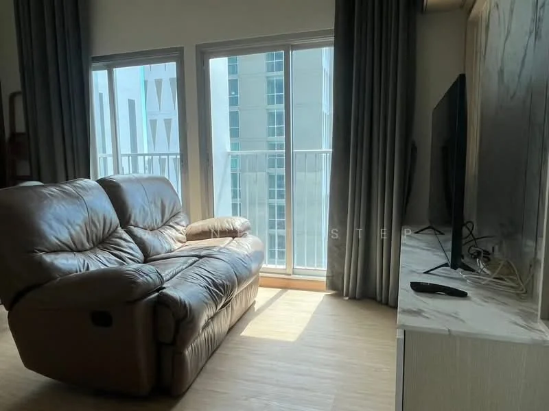 2 Bedroom condo in Noble Revolve Ratchada