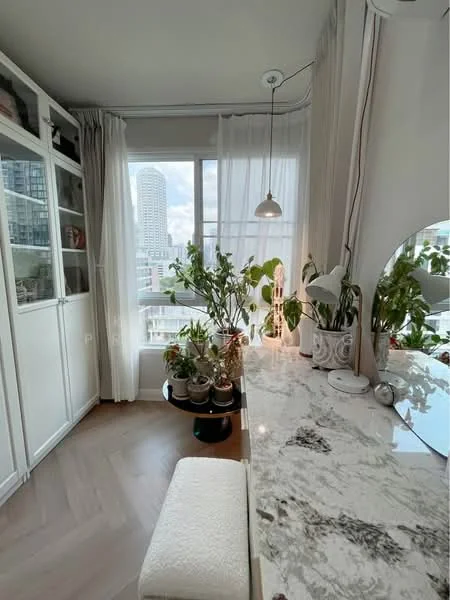 2 Bedroom condo in The Bangkok Sukhumvit 61
