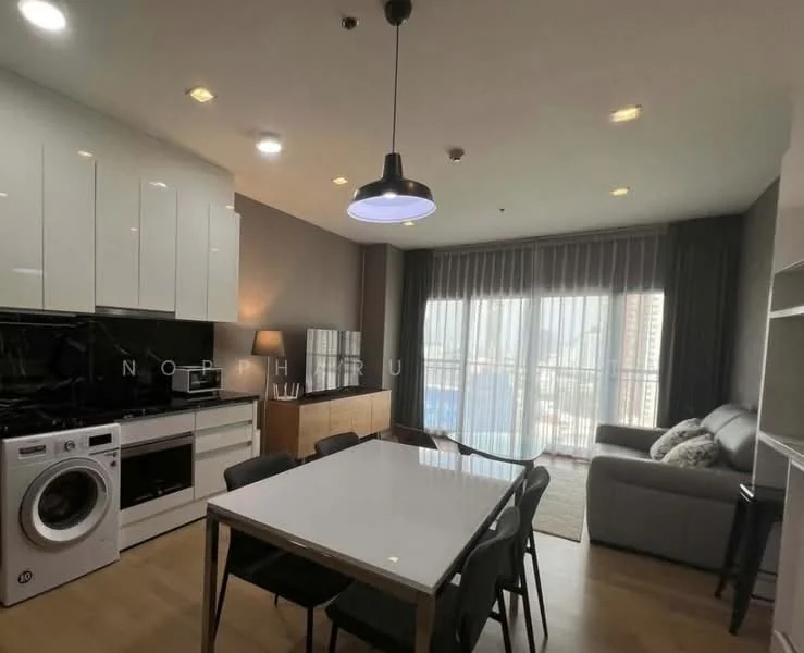 2 Bedroom condo in Noble Reveal