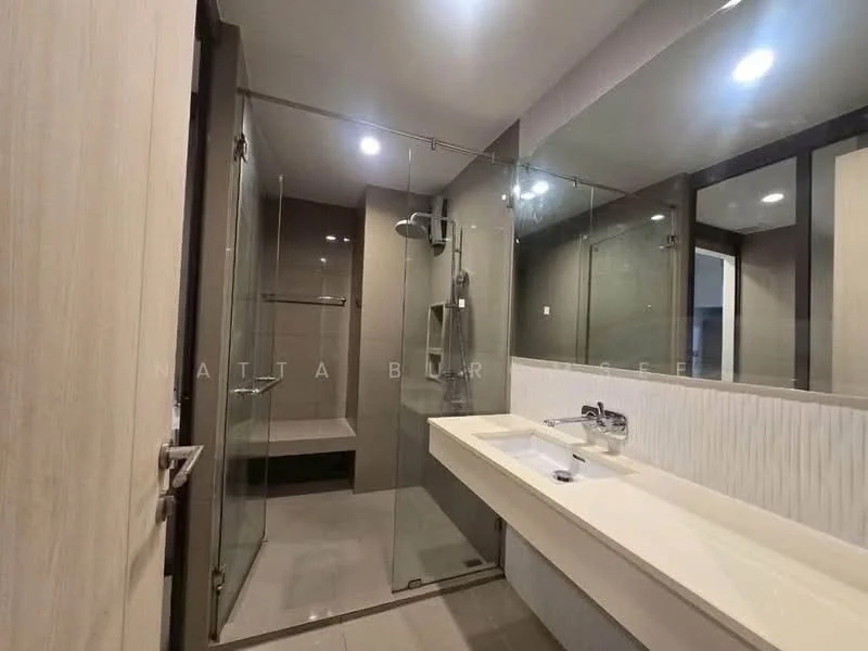 1 Bedroom condo in Rhythm Sukhumvit 42