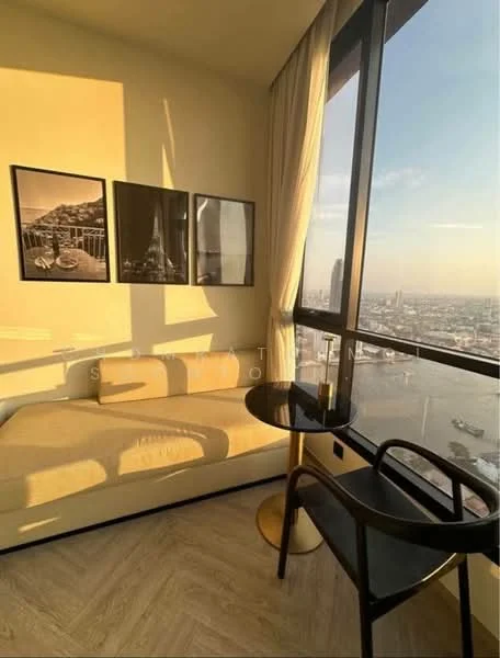 1 Bedroom condo in Chapter Charoennakhon–Riverside