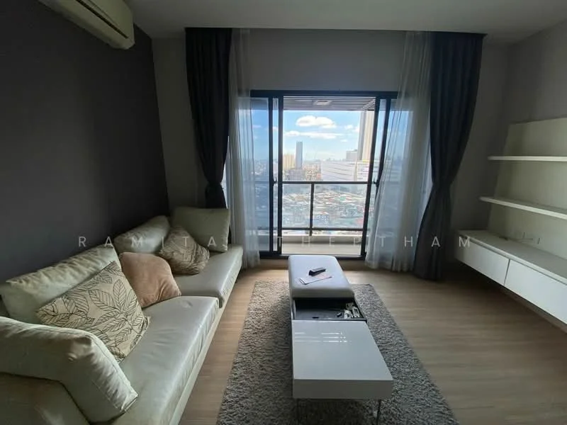 2 Bedroom condo in Urbano Absolute Sathon-Taksin