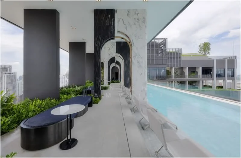 1 Bedroom condo in Life Rama 4-Asoke