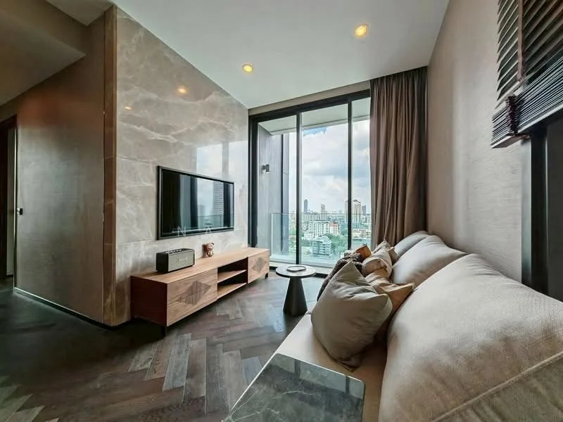 2 Bedroom condo in The Esse Sukhumvit 36