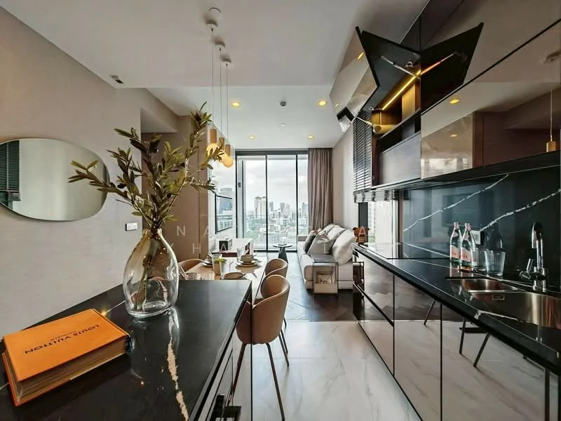 2 Bedroom condo in The Esse Sukhumvit 36