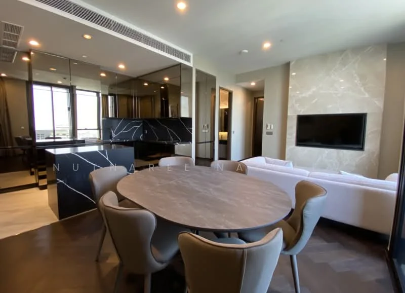 2 Bedroom condo in The Esse Sukhumvit 36