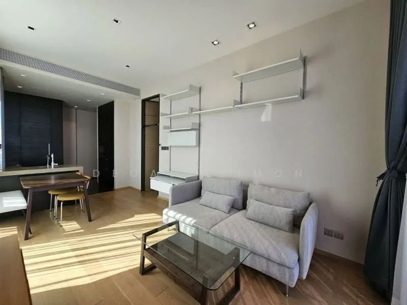 1 Bedroom condo in 28 Chidlom