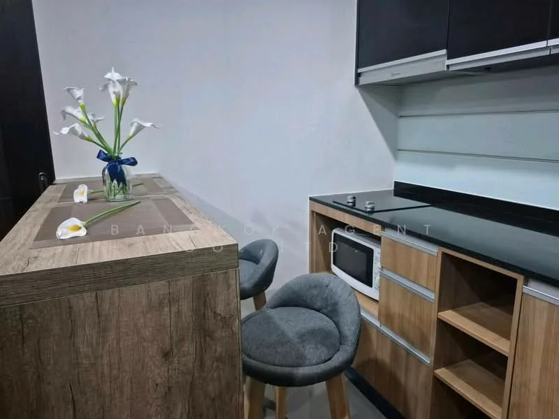 1 Bedroom condo in Wish Signature Midtown Siam