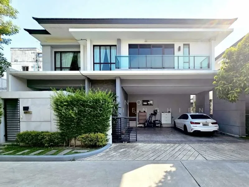 4 Bedroom condo in The City Ekkamai-Ladprao