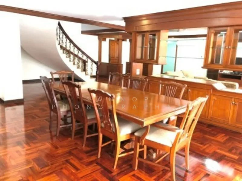 3 Bedroom condo in Asa Garden