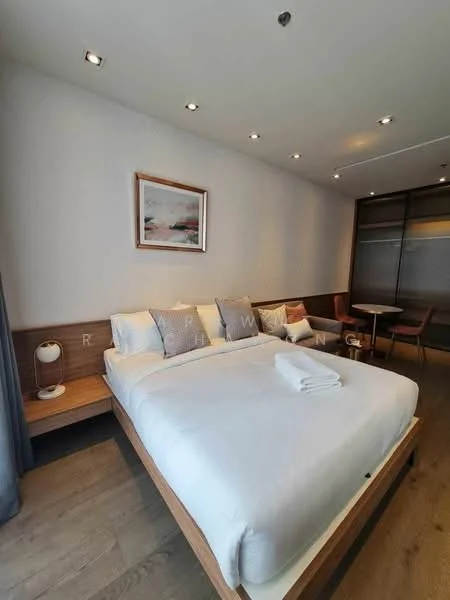 1 Bedroom condo in Park Origin Phrom Phong (Park 24)