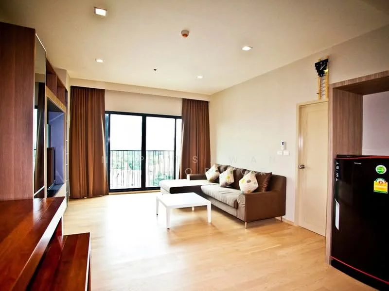 1 Bedroom condo in Noble Reveal