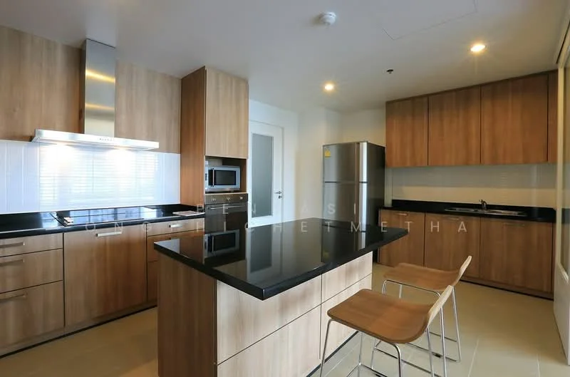 3 Bedroom condo in 31 Residence
