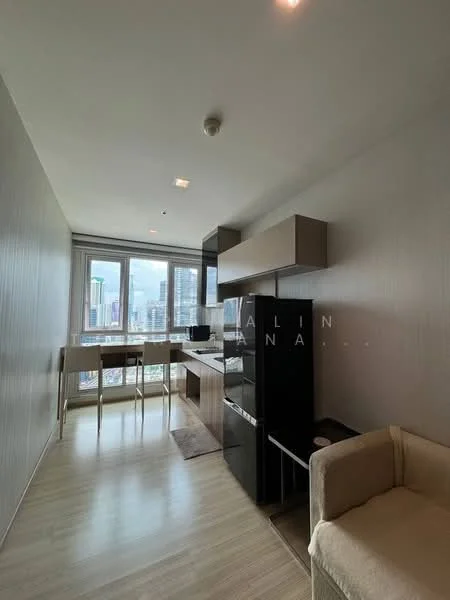 1 Bedroom condo in Rhythm Sathorn