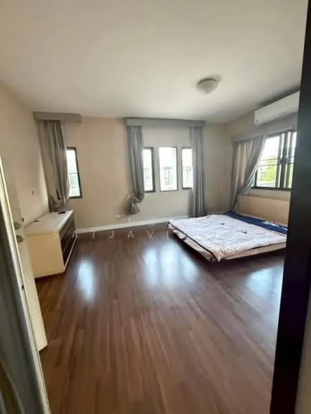 3 Bedroom condo in Habitia Watcharapol