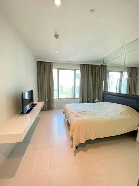 1 Bedroom condo in 185 Rajadamri