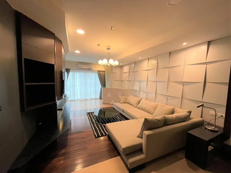 2 Bedroom condo in Noble Ora