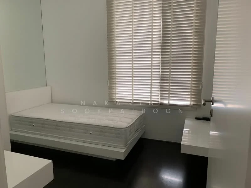 2 Bedroom condo in 39 by Sansiri