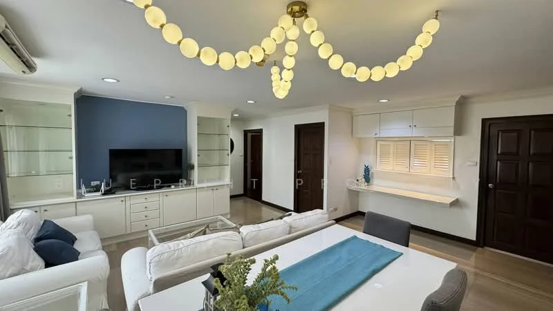 3 Bedroom condo in Richmond Palace
