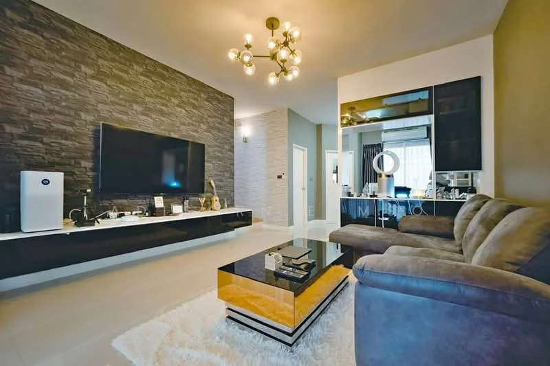 3 Bedroom condo in Cherkoon Sathorn-Ratchapruek