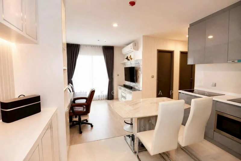 2 Bedroom condo in Rhythm Rangnam