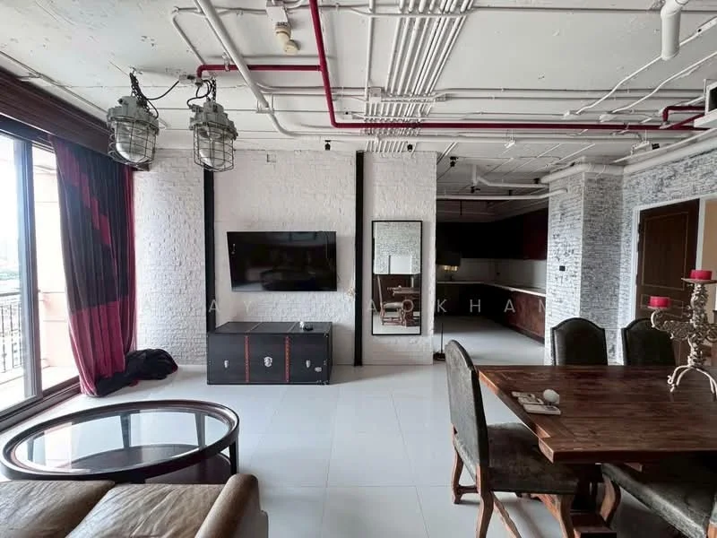3 Bedroom condo in AGUSTON Sukhumvit 22