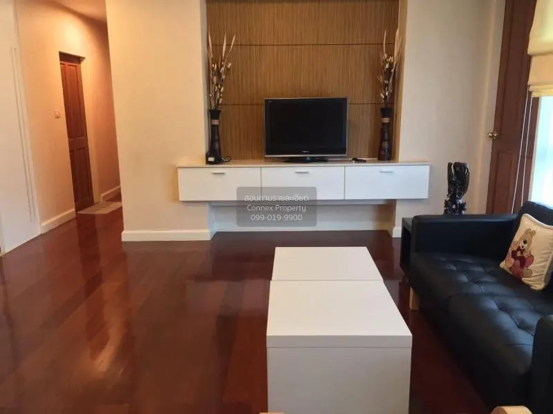 2 Bedroom condo in Baan Thanon Sarasin condominium