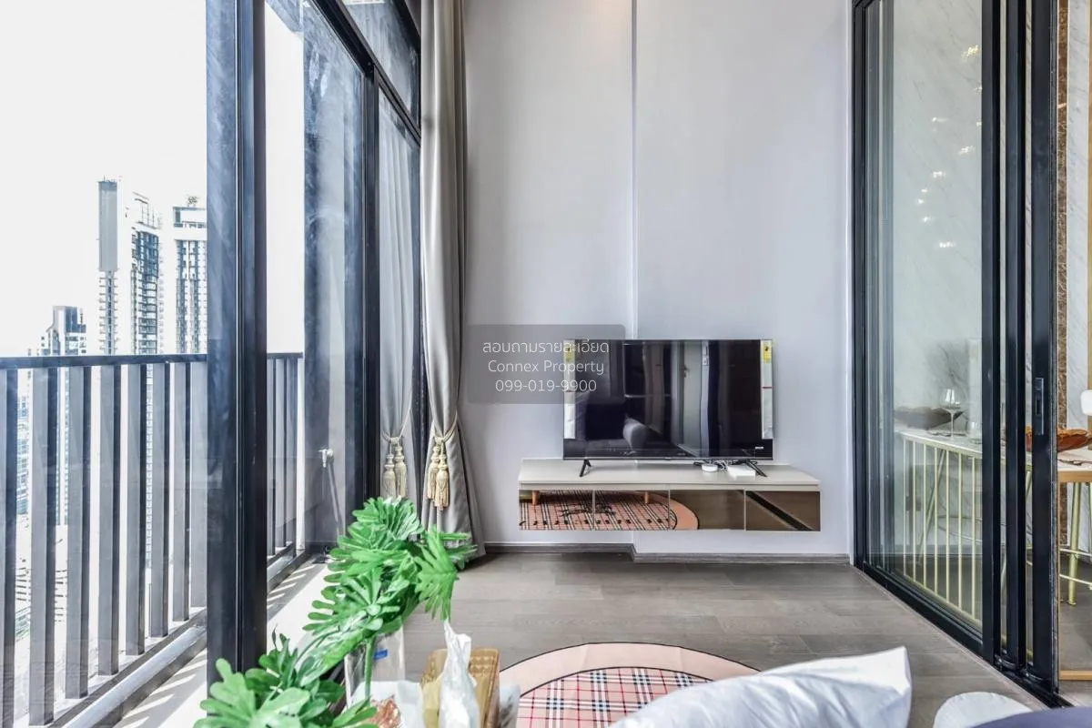 2 Bedroom condo in Park Origin Ratchathewi