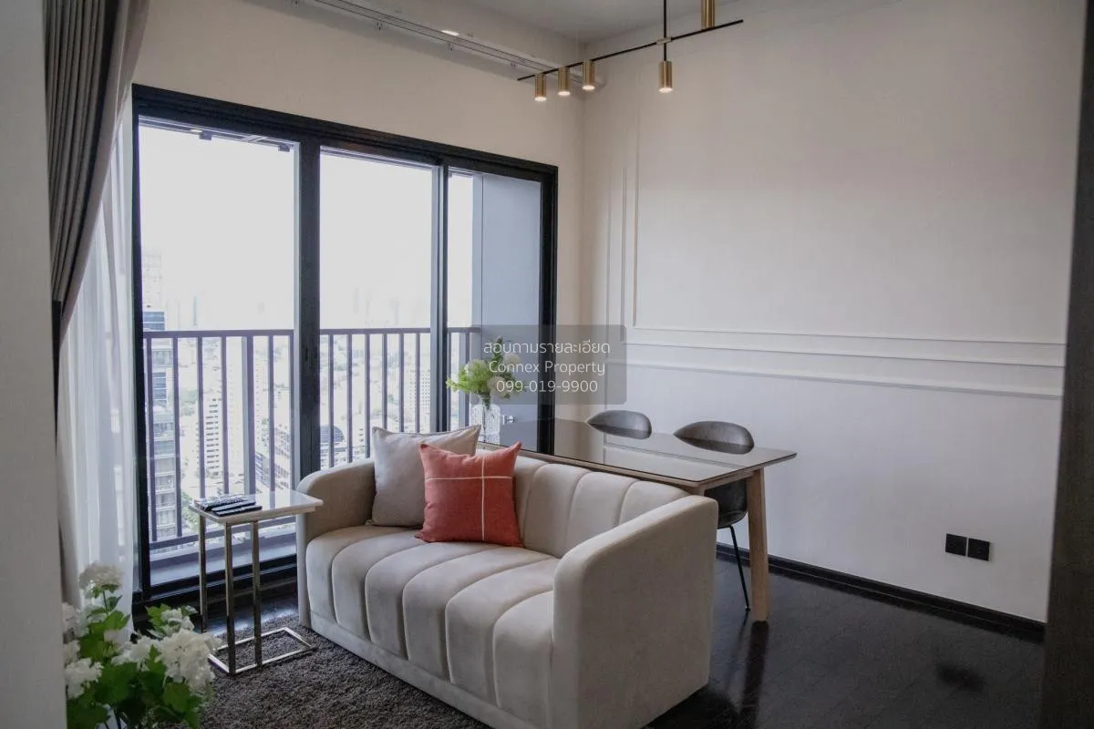 2 Bedroom condo in Park Origin Thonglor