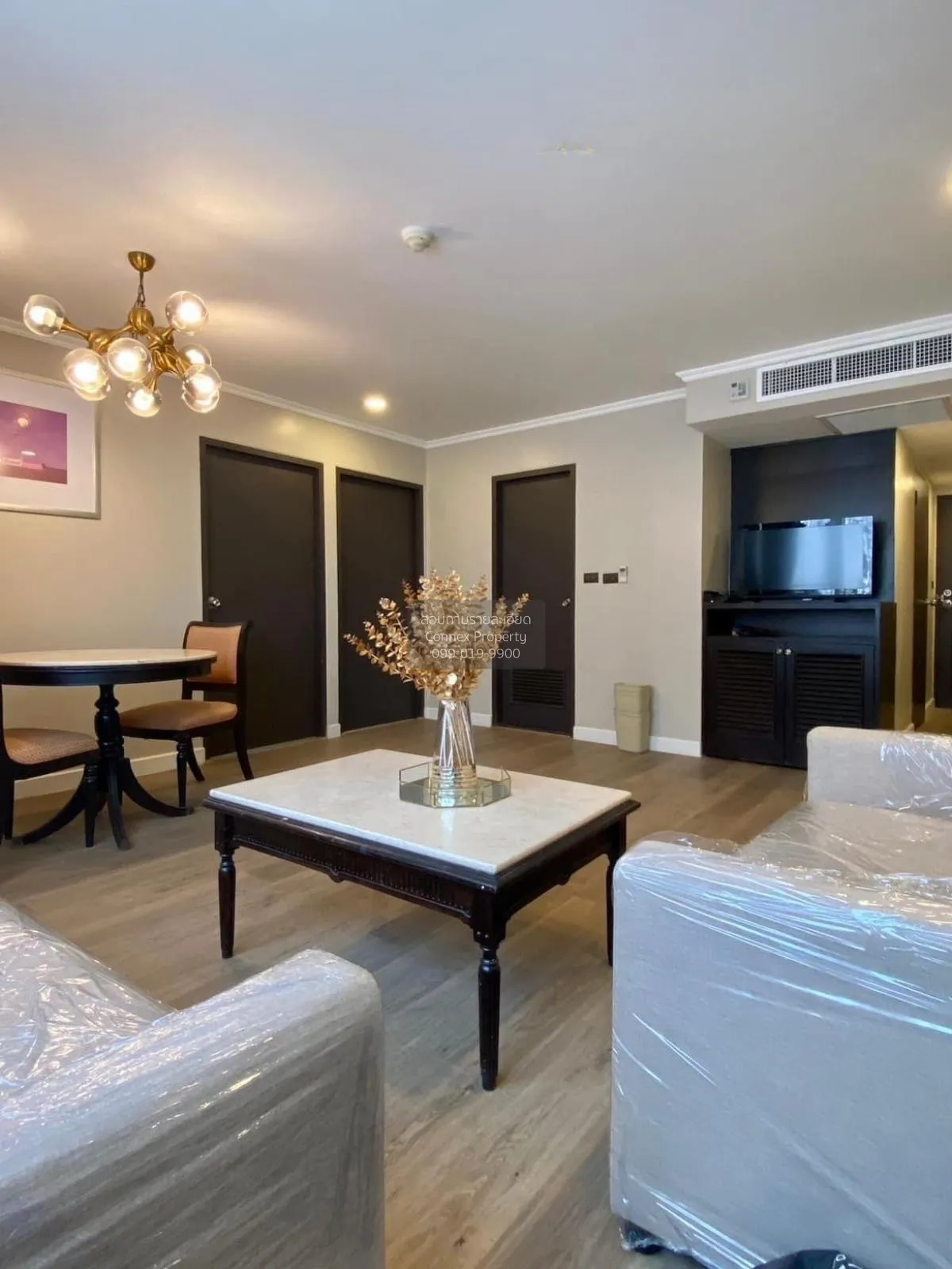2 Bedroom condo in Omni Tower Sukhumvit Nana