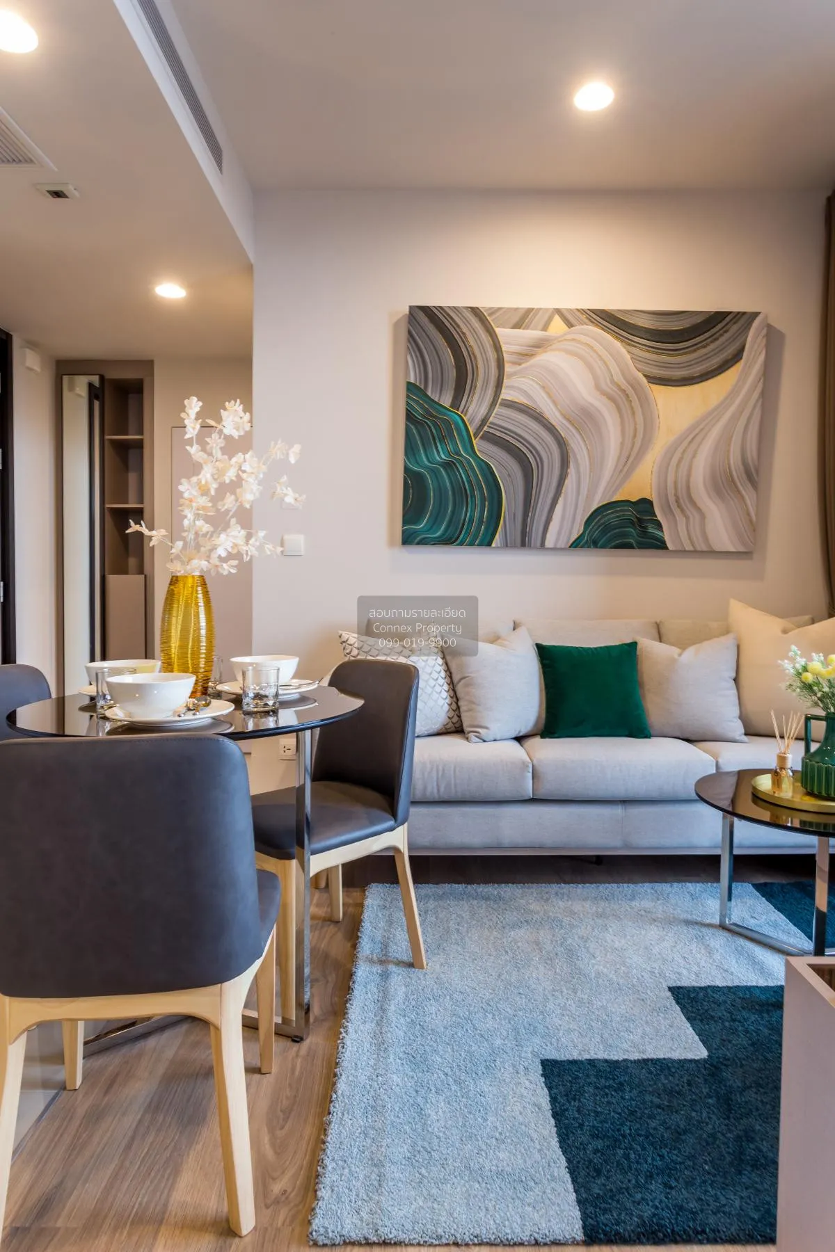 2 Bedroom condo in Oka Haus Sukhumvit 36