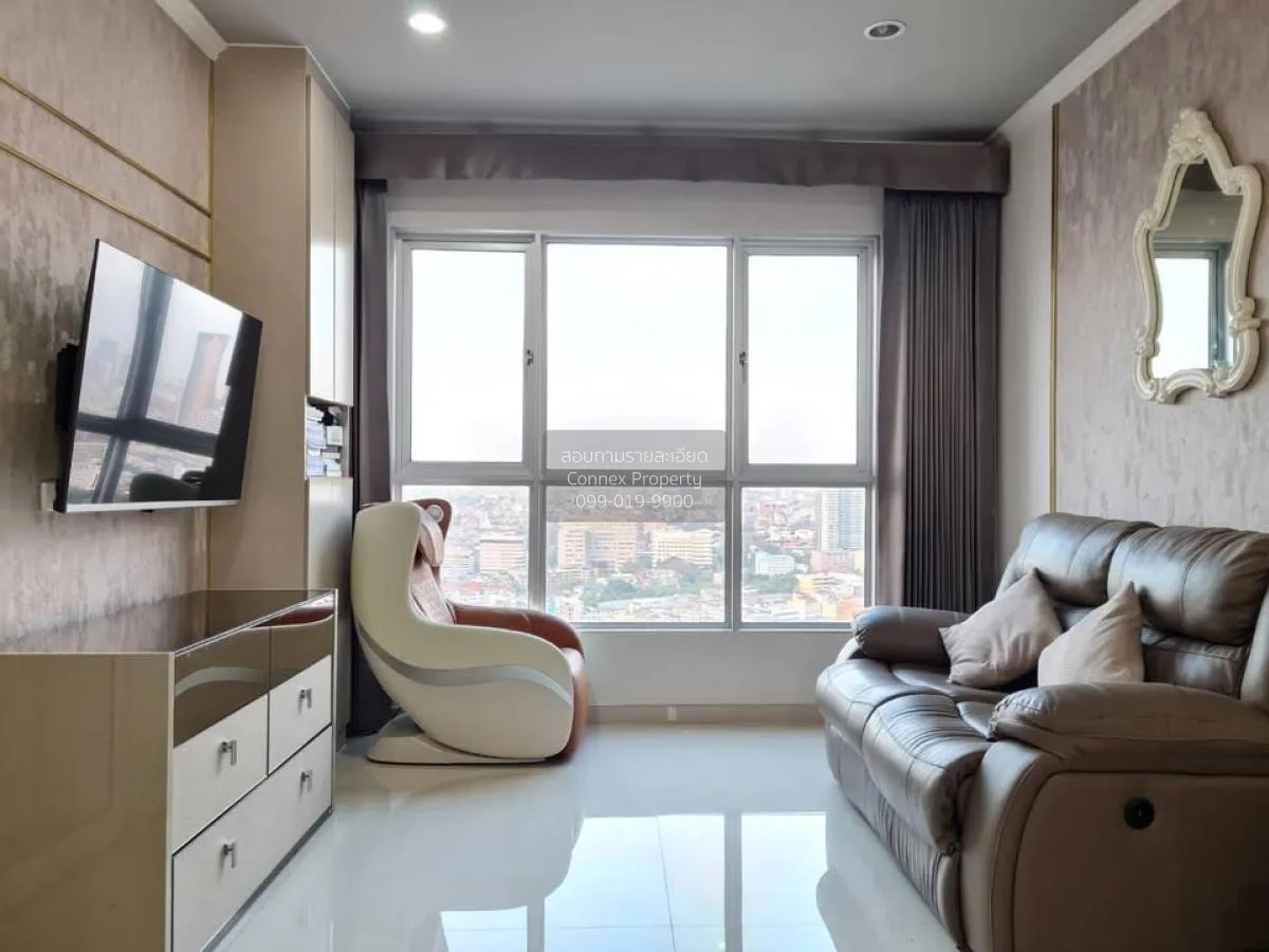 2 Bedroom condo in Hive Sathorn