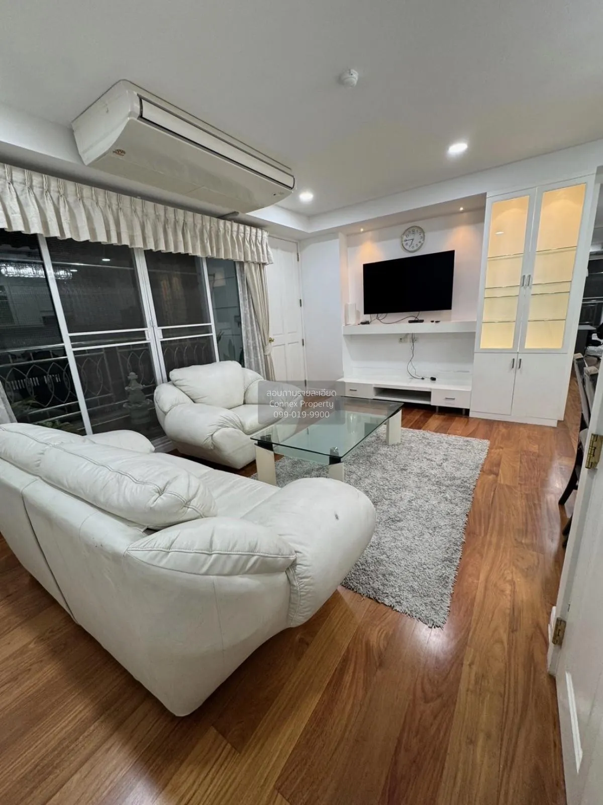 2 Bedroom condo in Baan Thanon Sarasin condominium