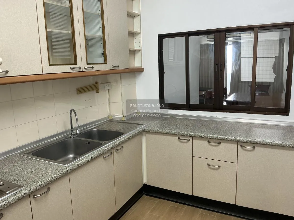 3 Bedroom condo in Richmond Palace