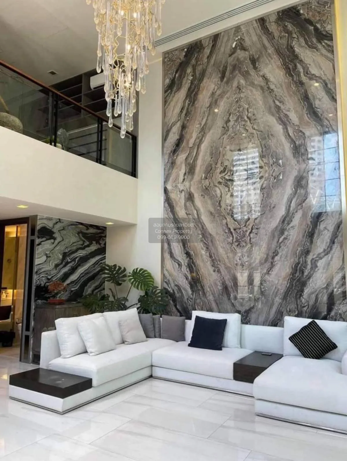 4 Bedroom condo in Quarter 31