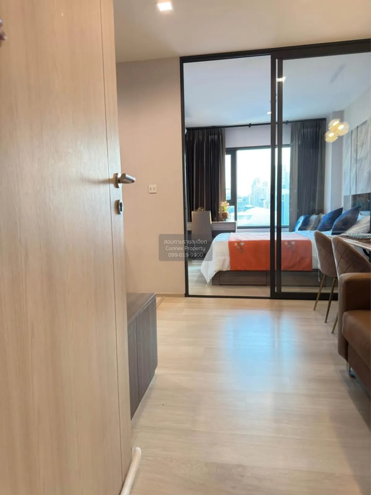 1 Bedroom condo in Life One Wireless