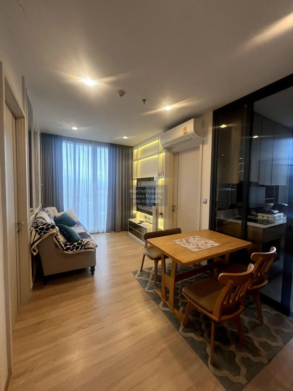 2 Bedroom condo in The Line Phahon-Pradipat