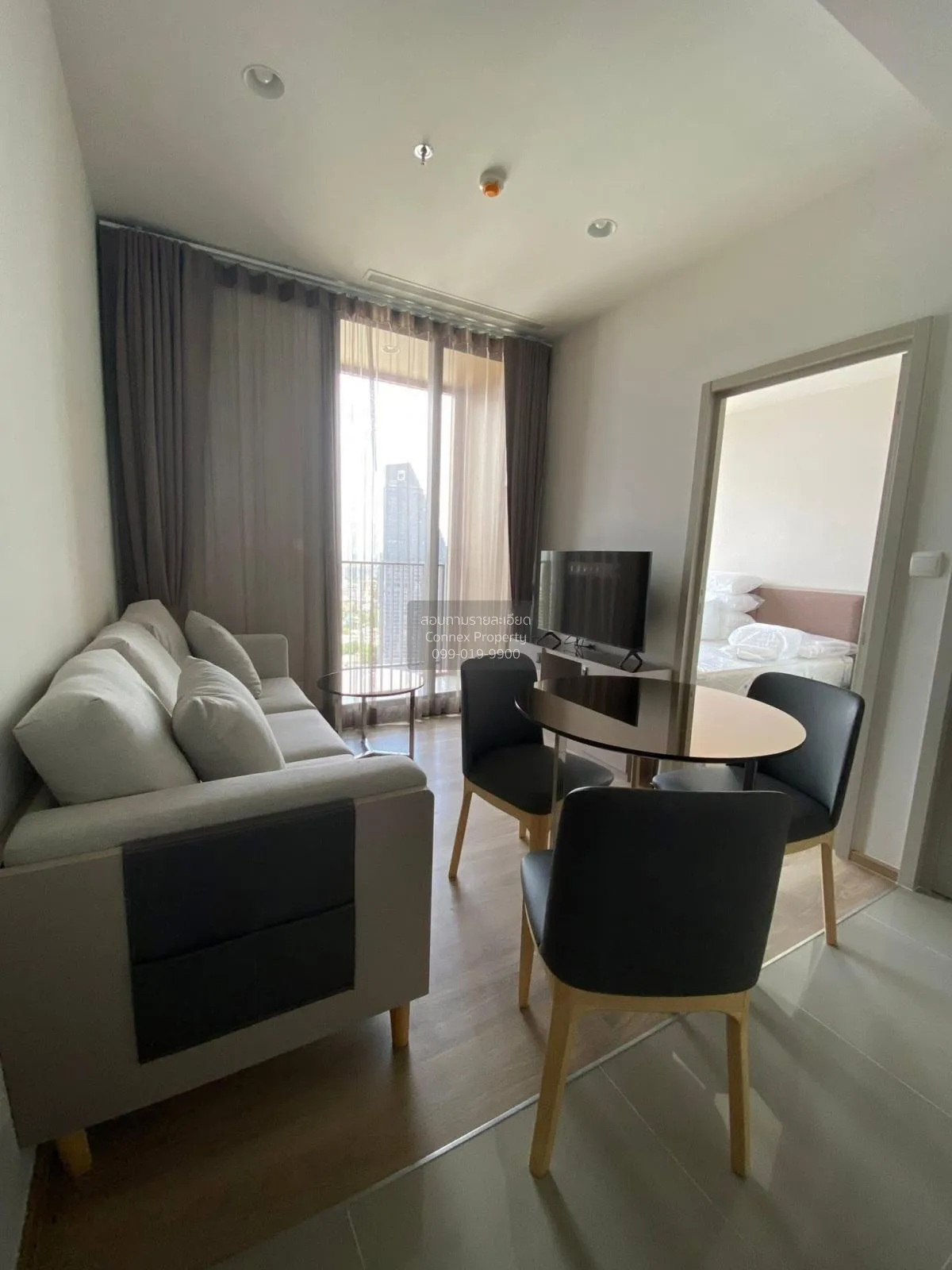 2 Bedroom condo in Oka Haus Sukhumvit 36