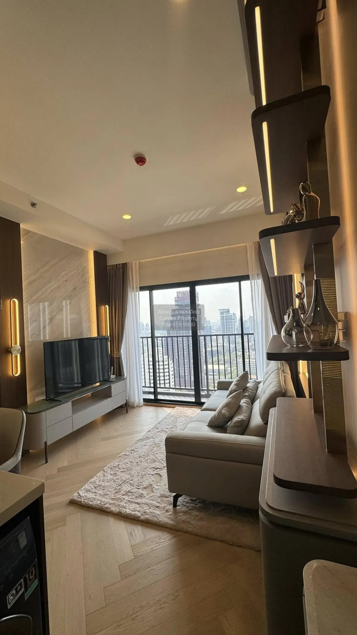 2 Bedroom condo in Park Origin Thonglor