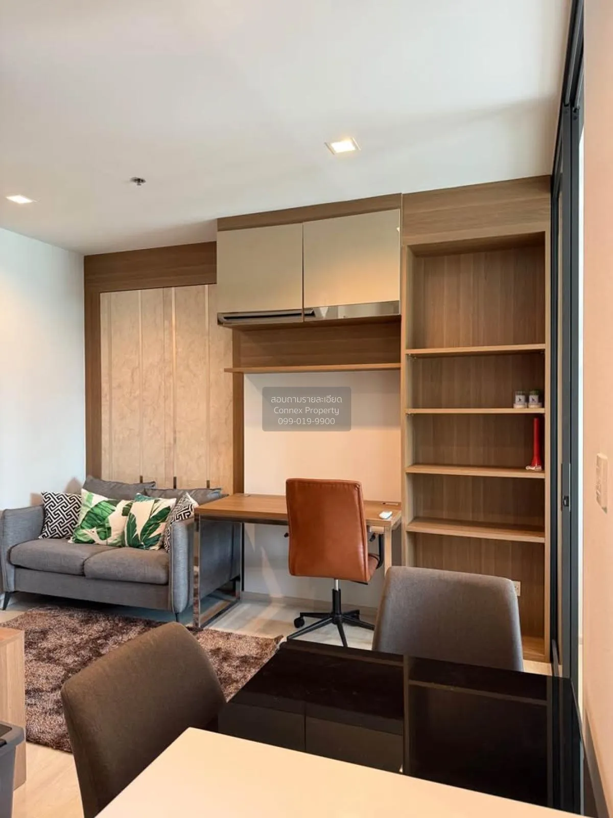 1 Bedroom condo in Life One Wireless