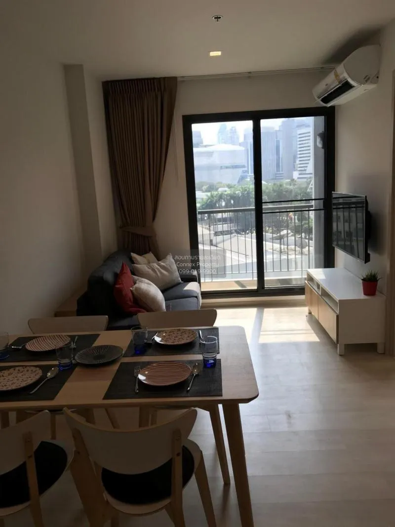 2 Bedroom condo in Life One Wireless