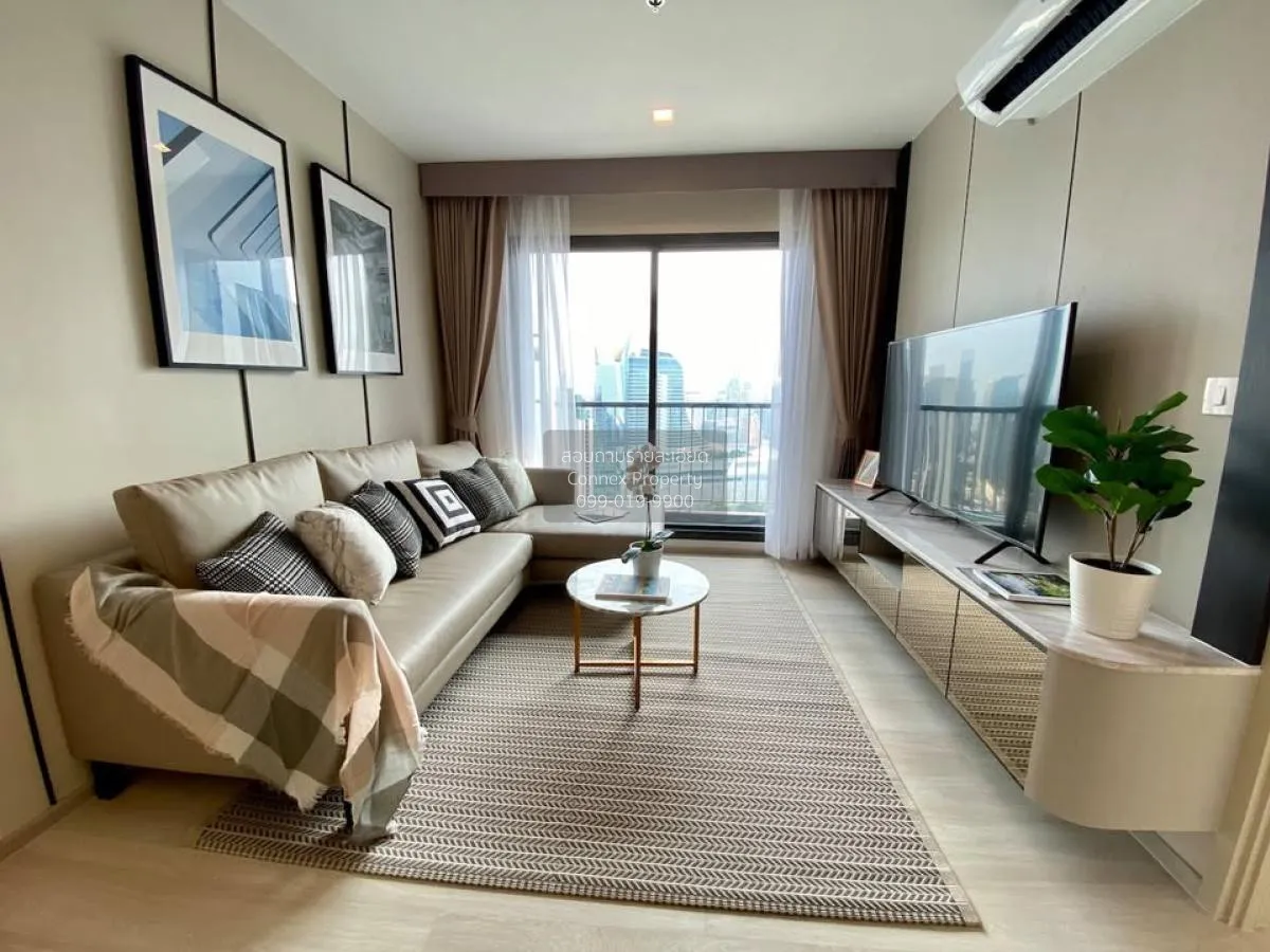 2 Bedroom condo in Life One Wireless